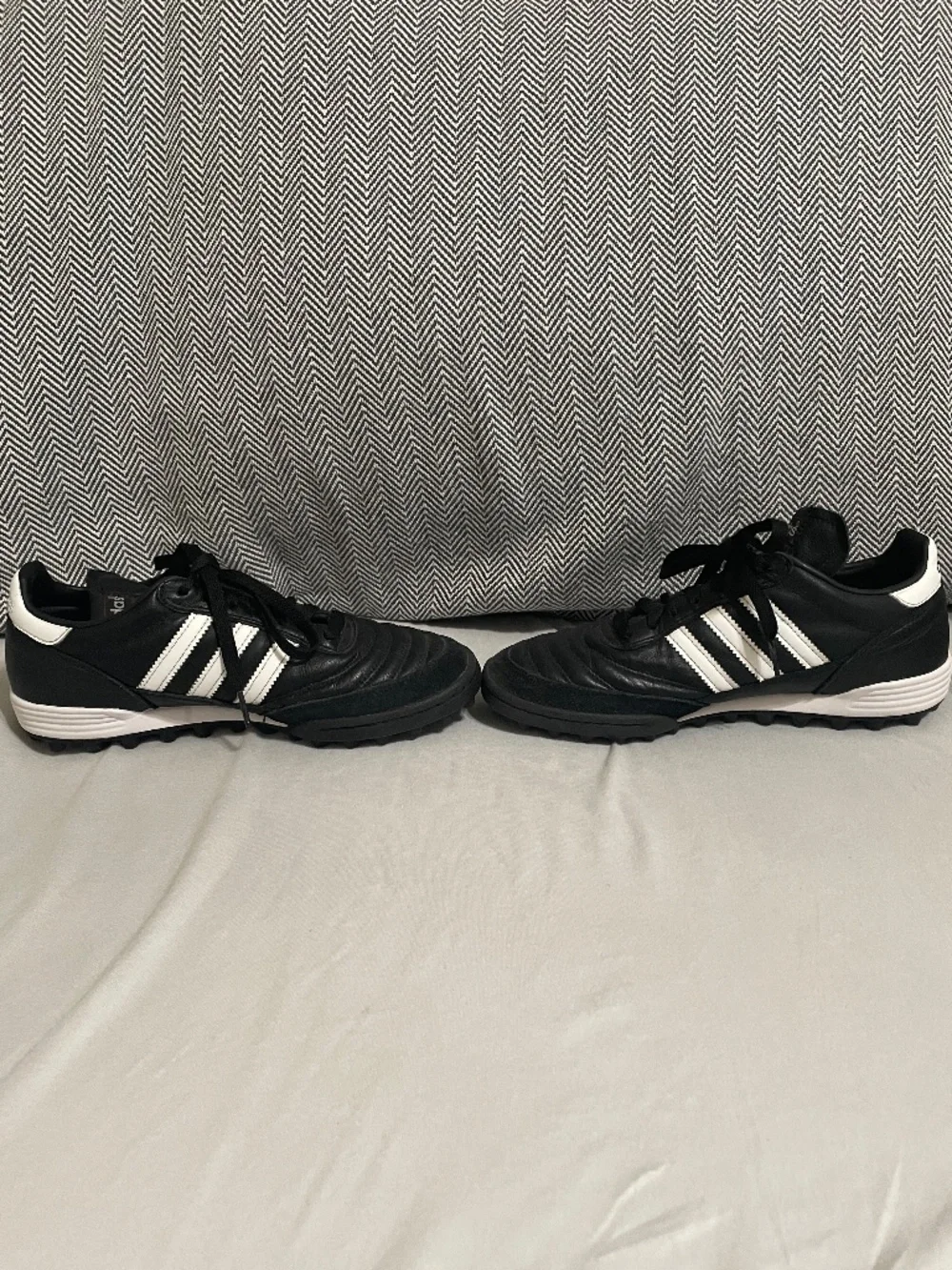 Adidas Mundial Team Black w/ White Stripes Turf Soccer Shoes - Size 6 US
